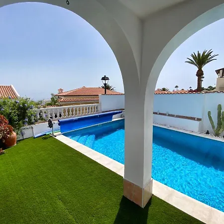 בית נופש Family Chayofa By Enjoy Tenerife *